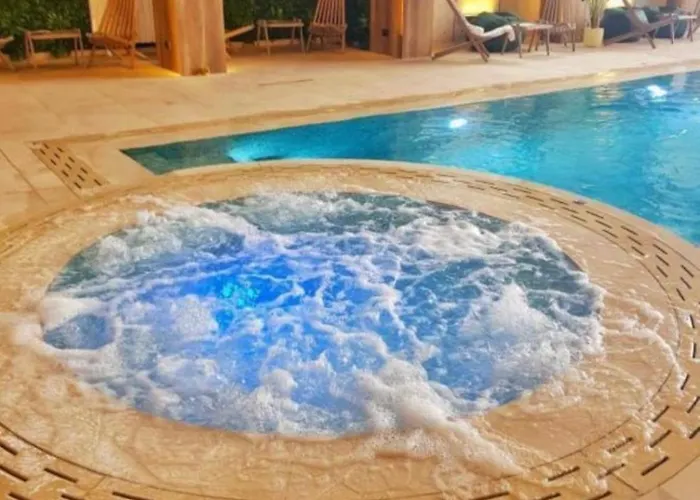 Emerald Mamba - Titova アパート