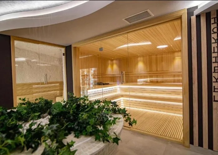 Emerald Mamba - Titova